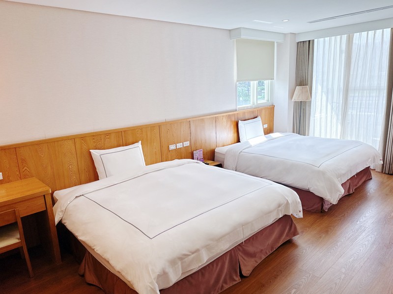 山水田間-四人房